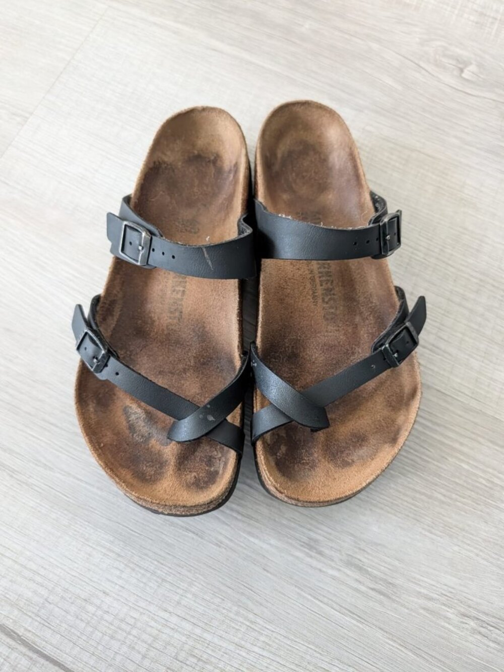 BIRKENSTOCK Mayari Brown Leather Sandals Toe Loop Criss Straps Walking Sz 9/40 - Picture 2 of 11